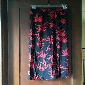 Le Fluer Black Floral Skirt Size Small